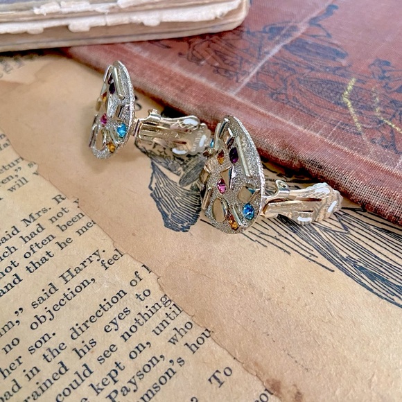 Vintage Sarah Cov gold tone, pink, amber, blue, purple color rhinestone earrings - Picture 4 of 6